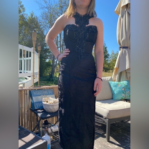 Black Prom dress 11/12 - Picture 6 of 16